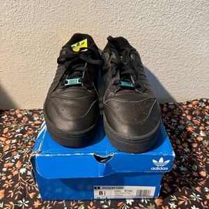 Adidas Rivalry Low Black Iridescent GUC Mens Size 9 (box says 8.5)
